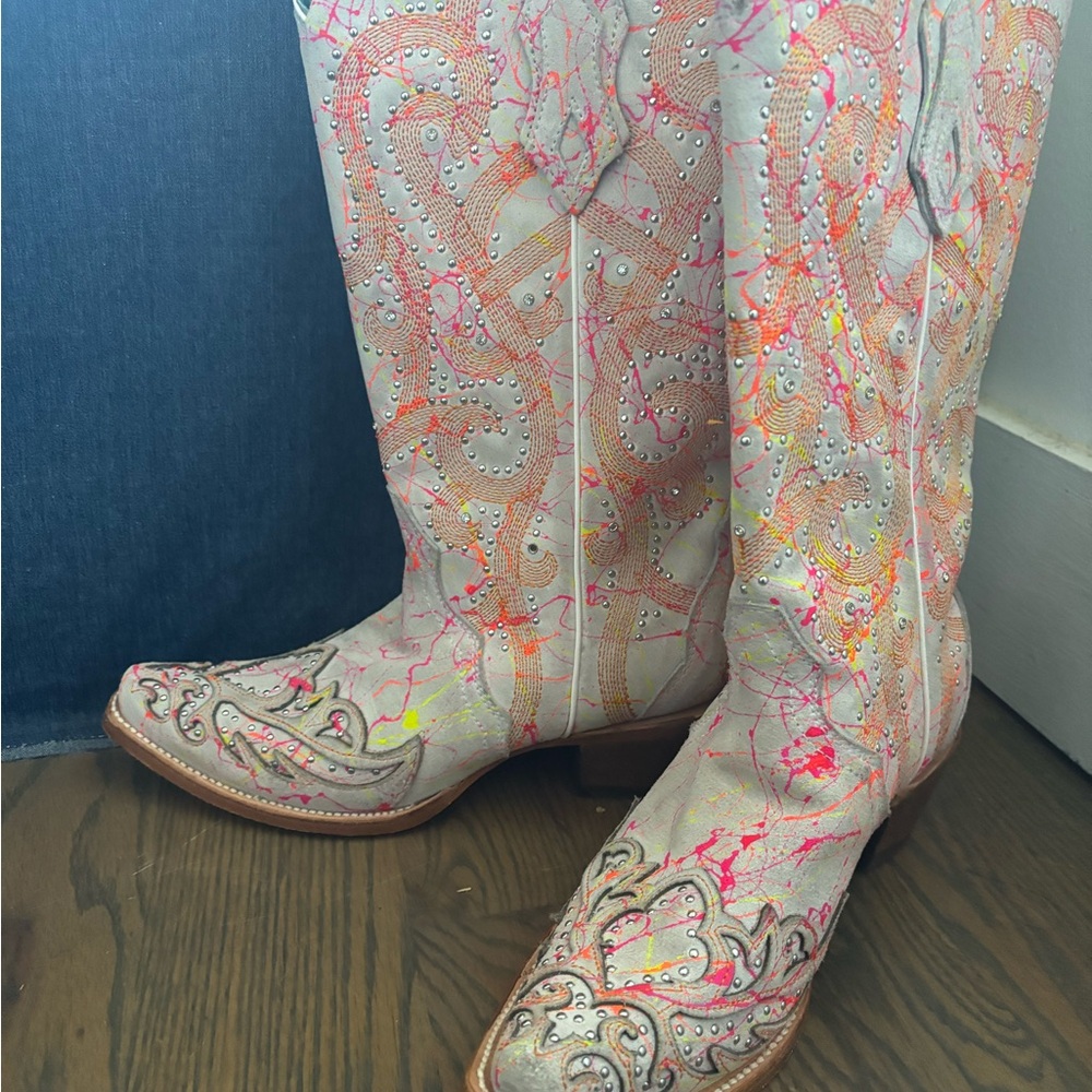 Corral Multicolor Embroidered Boots